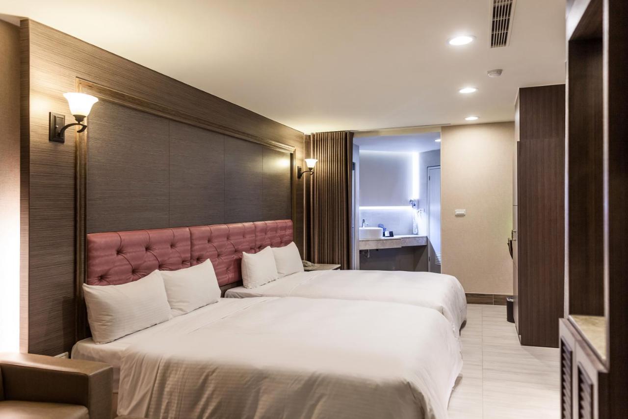 Maple Hotel Second Branch Tainan Exterior foto